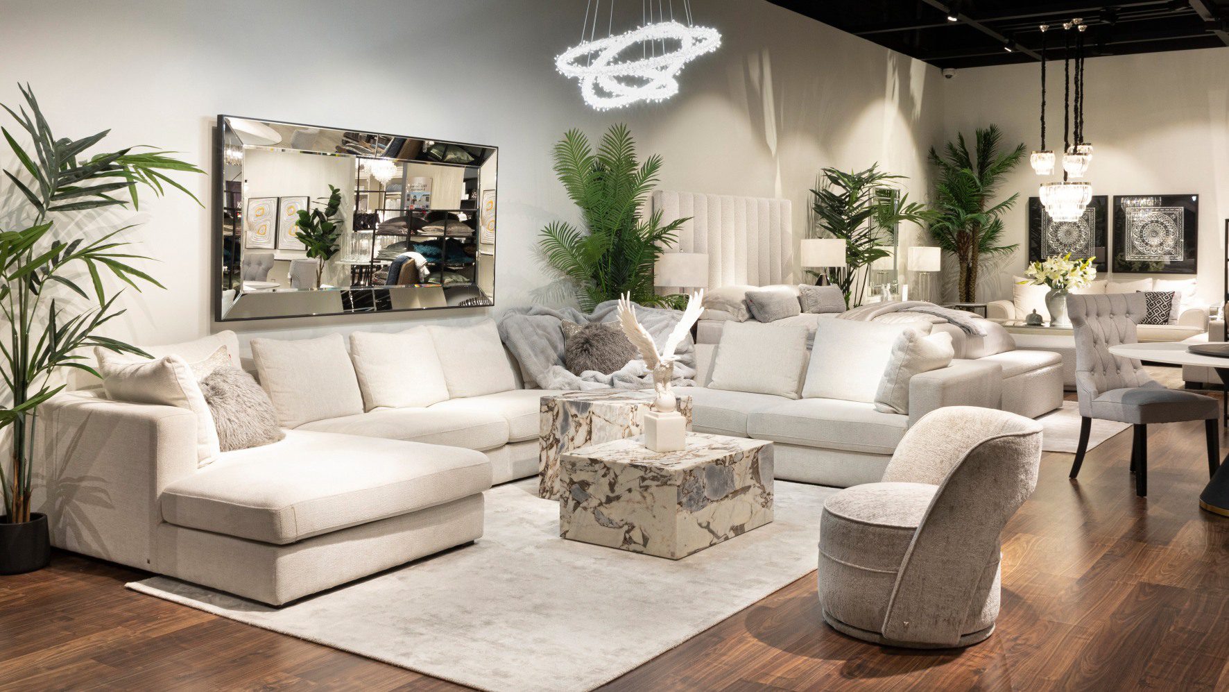 MOE Store Facade March 2023 15